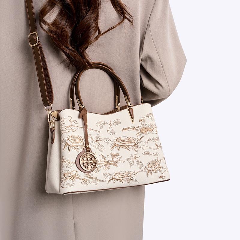 Women Bags Manufacturer - حقيبة كتف نسائية عصرية جديدة على