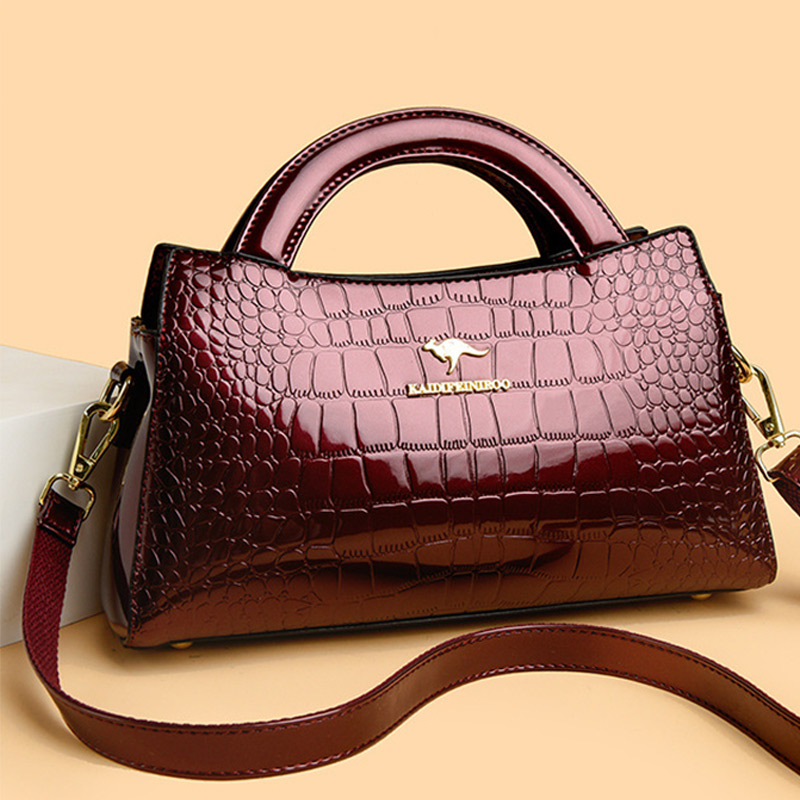حقيبة كتف كروس بنمط تمساح الكن - مراجعة Women'S Kangaroo Bags وسعره