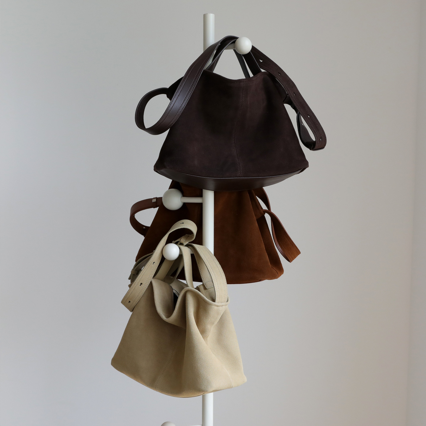 حقائب يد من الجلد الطبيعي من ج - مراجعة Hobo Bag Slouchy وسعره