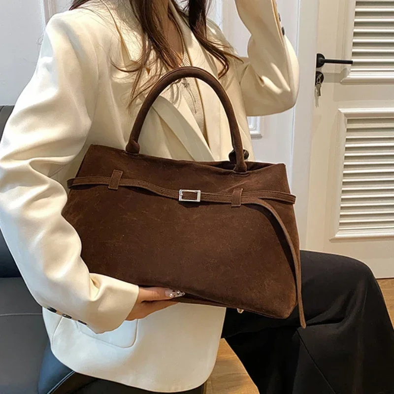 حقيبة نسائية مشبك تصميم زخرفي  - مراجعة Women Bags Designer Sale وسعره
