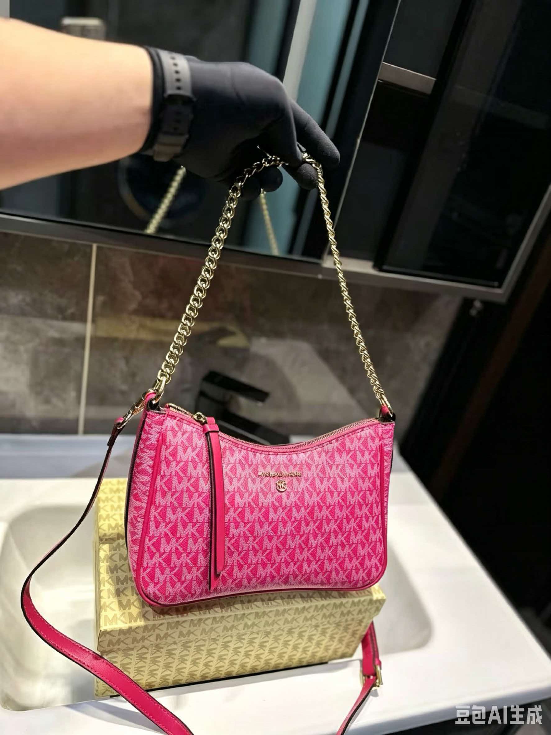 حقيبة ماهجونغ صغيرة للسفر من م - مراجعة Women Bags Mk وسعره