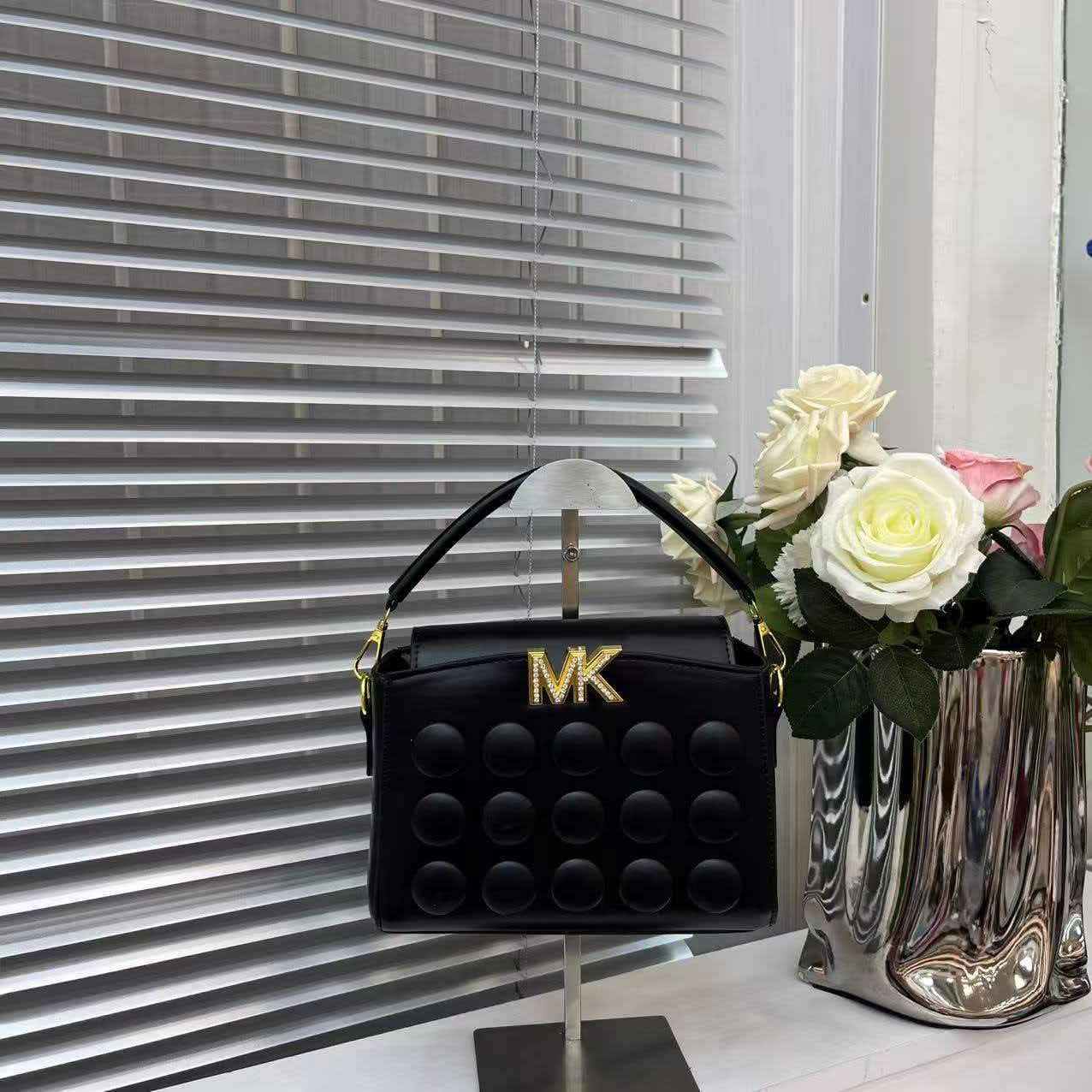 حقيبة يد نسائية فاخرة خفيفة ال - مراجعة Women Bags Mk وسعره