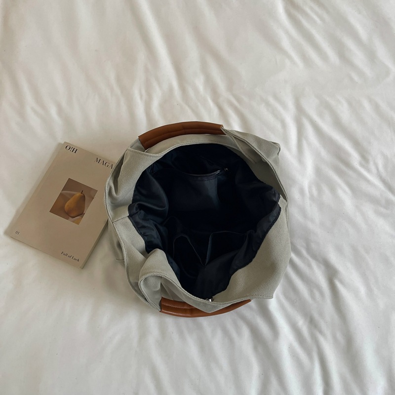 حقيبة يد نسائية كبيرة من القما - مراجعة Hobo Bag Slouchy وسعره